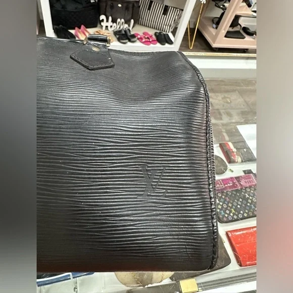 Louis Vuitton Epi Black Speedy 25 Leather Top Handle Bag - Picture 5 of 8